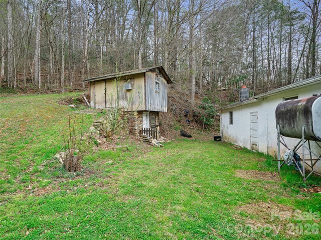 2432 Grapevine Road, Marshall, NC 28753