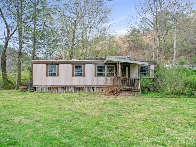 2432 Grapevine Road, Marshall, NC 28753