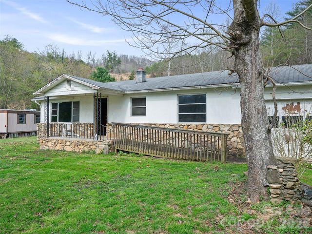 2432 Grapevine Road, Marshall, NC 28753