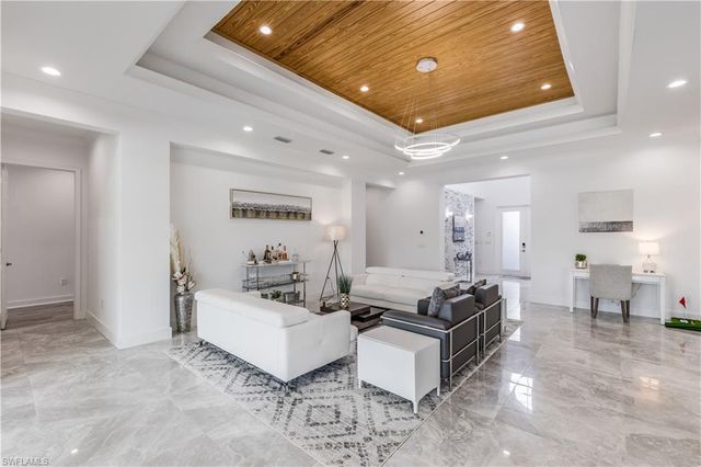 4410 Caldera CIR, Naples, FL 34119