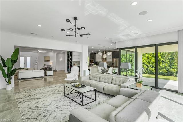 4410 Caldera CIR, Naples, FL 34119