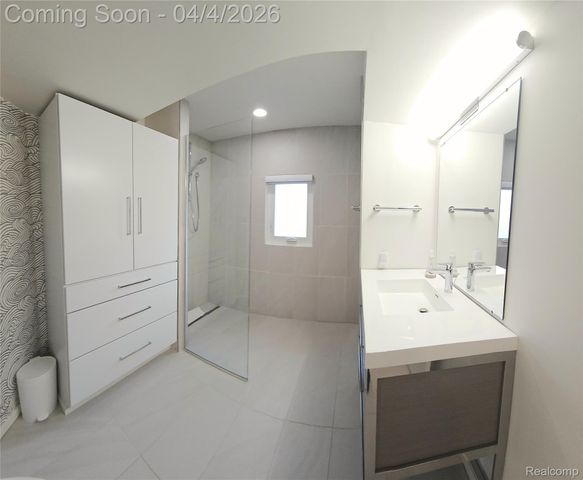 9666 Zukey Drive, Hamburg Township, MI 48169