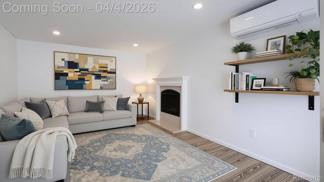 9666 Zukey Drive, Hamburg Township, MI 48169