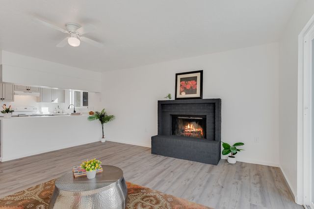 2416 Camino Capitan, Santa Fe, NM 87505