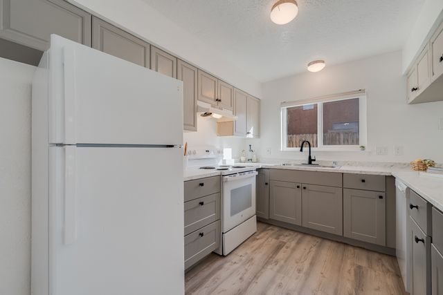 2416 Camino Capitan, Santa Fe, NM 87505