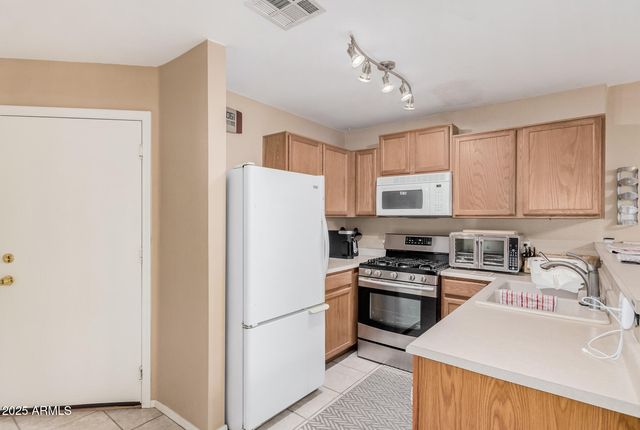 125 S 56TH Street 115, Mesa, AZ 85206