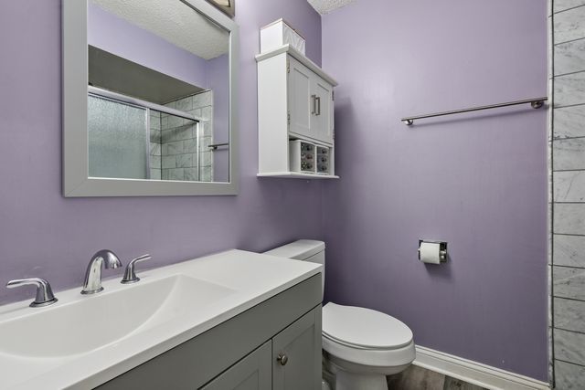 40 W Fern Court 120, Palatine, IL 60067