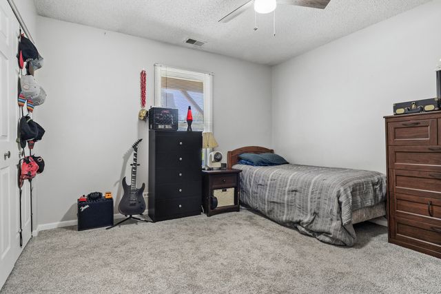 40 W Fern Court 120, Palatine, IL 60067