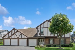 40 W Fern Court 120, Palatine, IL 60067