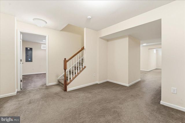 704 VARGA CIR, Florence, NJ 08518
