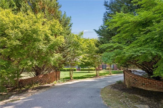 4202 Hall Oaks DR, Gloucester, VA 23061