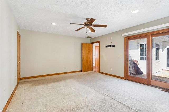 4202 Hall Oaks DR, Gloucester, VA 23061