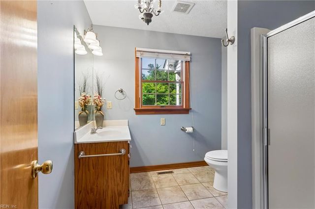 4202 Hall Oaks DR, Gloucester, VA 23061