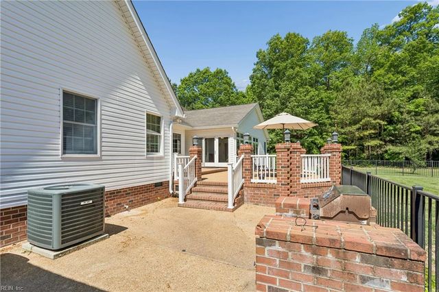 4202 Hall Oaks DR, Gloucester, VA 23061