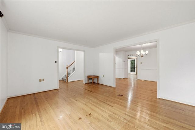 913 ORCHARD HILL DR, Winchester, VA 22601