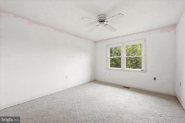 913 ORCHARD HILL DR, Winchester, VA 22601