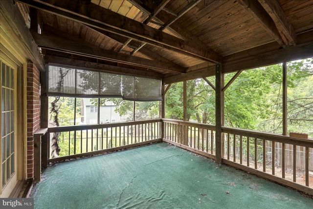 913 ORCHARD HILL DR, Winchester, VA 22601