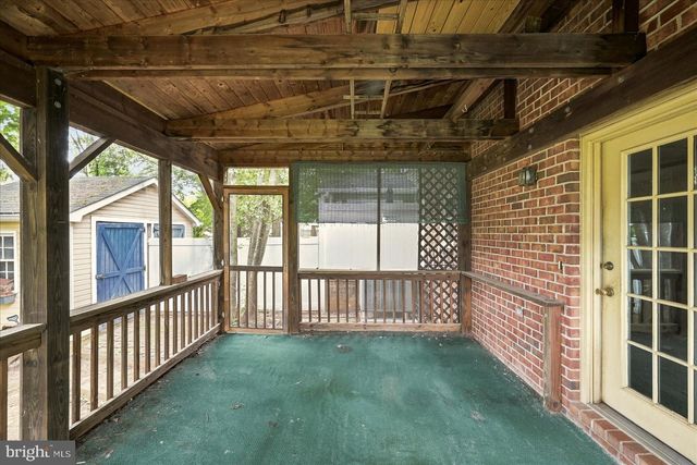 913 ORCHARD HILL DR, Winchester, VA 22601