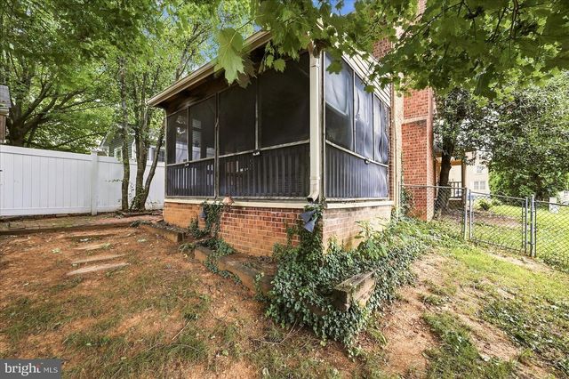 913 ORCHARD HILL DR, Winchester, VA 22601