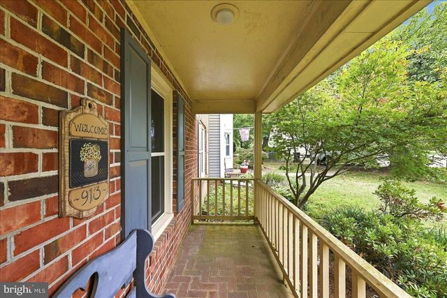 913 ORCHARD HILL DR, Winchester, VA 22601