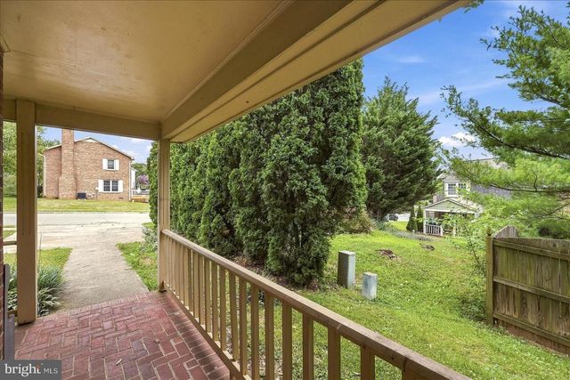 913 ORCHARD HILL DR, Winchester, VA 22601