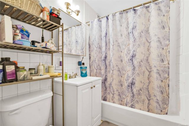 1050 Hancock Street 3E, Brooklyn, NY 11221