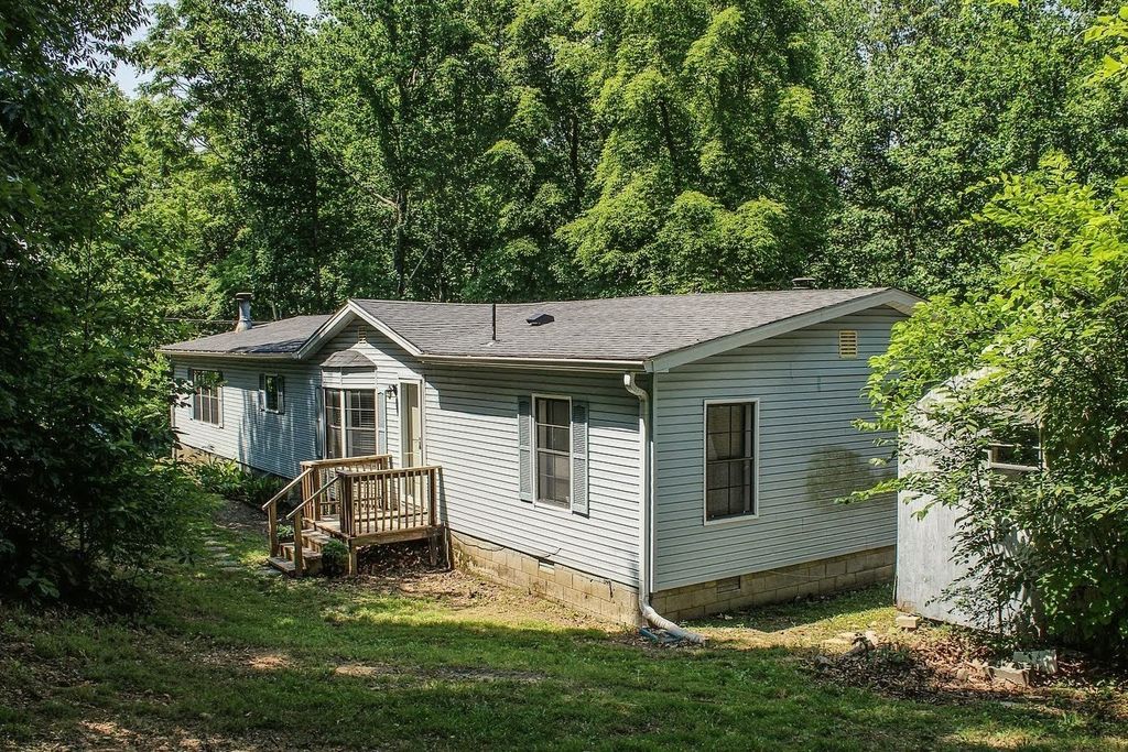 2588 Greer Rd, Goodlettsville, TN 37072