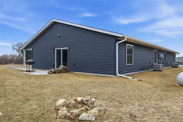 151 Fairview Court, Menomonie, WI 54751