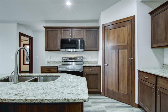 151 Fairview Court, Menomonie, WI 54751