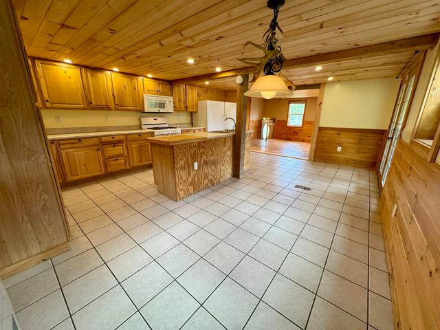 10347 Vermont Route 25, Corinth, VT 05039