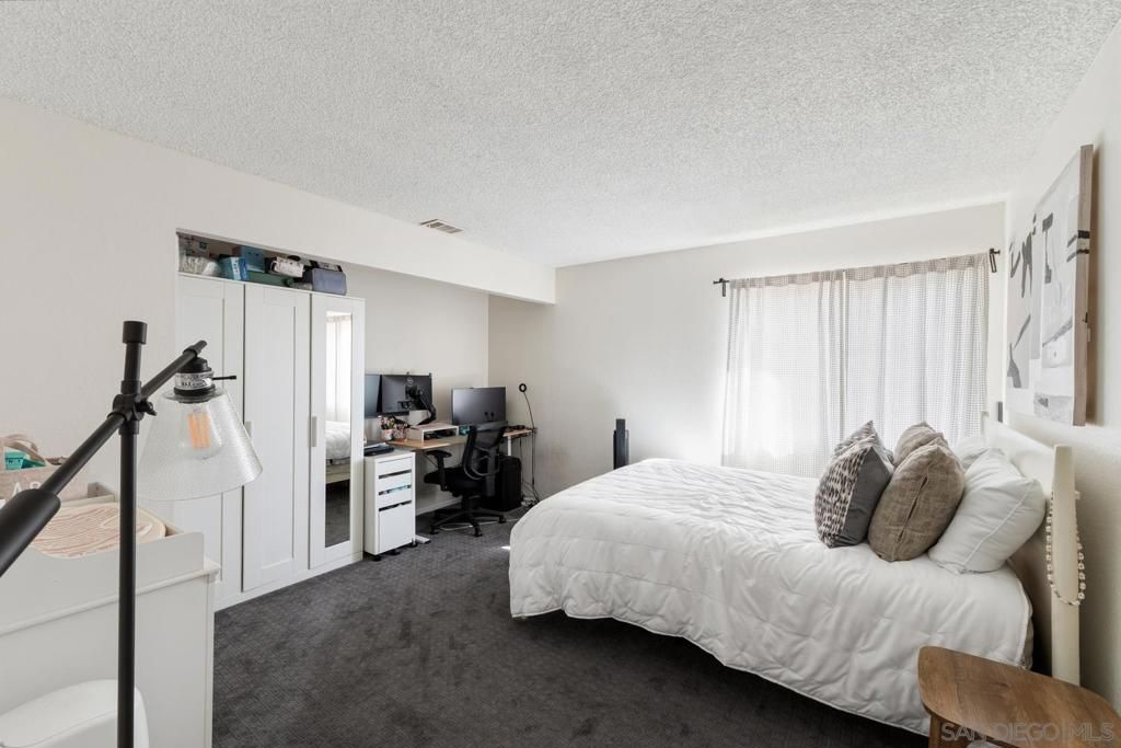 Image 18 of property listing at 895 Connors Ct, Claremont, CA 91711