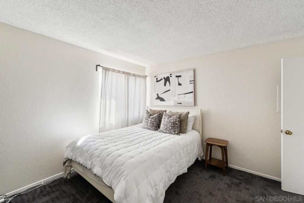 Image 19 of property listing at 895 Connors Ct, Claremont, CA 91711