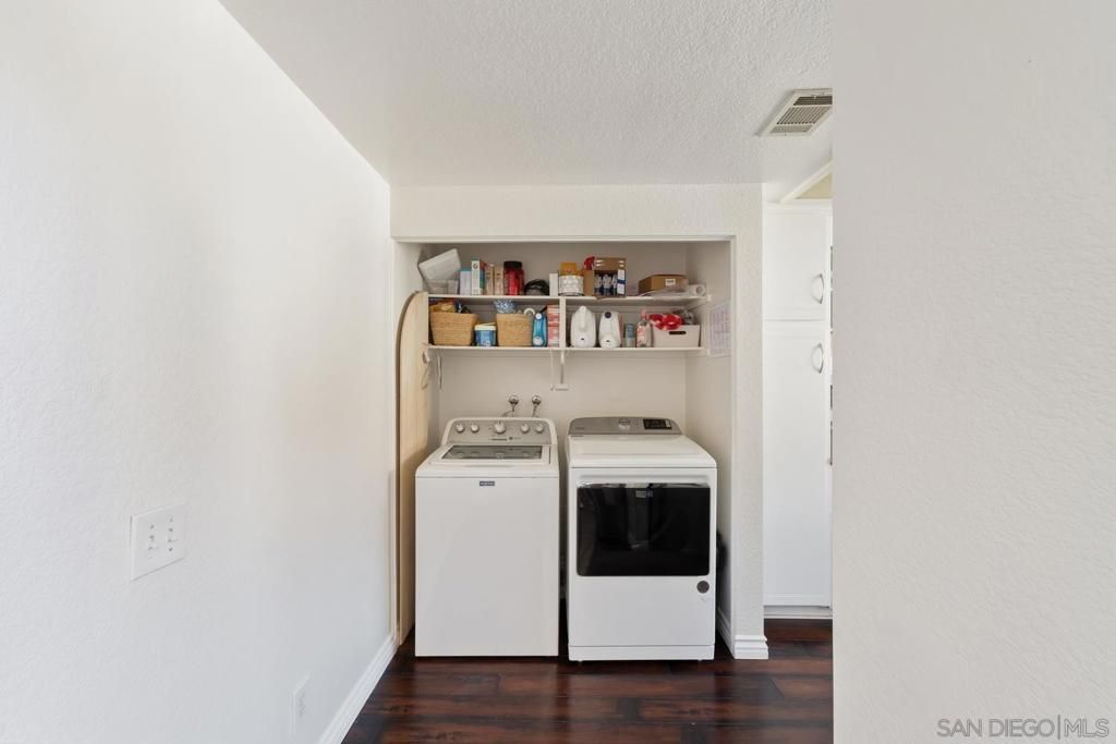 Image 29 of property listing at 895 Connors Ct, Claremont, CA 91711