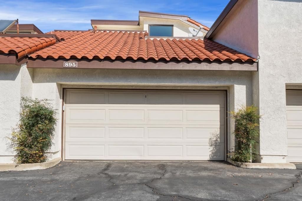 Image 33 of property listing at 895 Connors Ct, Claremont, CA 91711