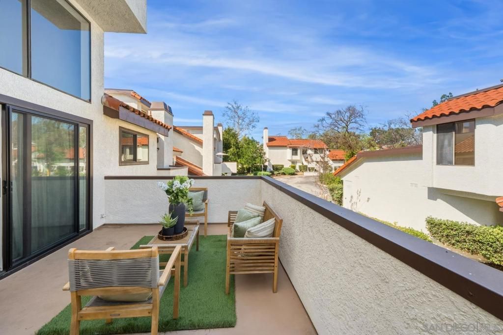 Image 37 of property listing at 895 Connors Ct, Claremont, CA 91711