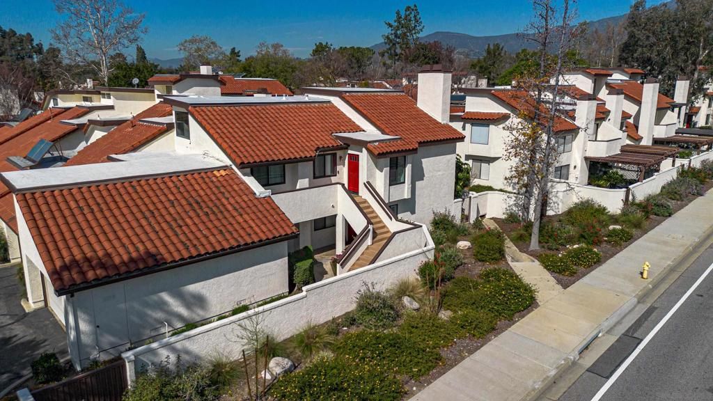 Image 38 of property listing at 895 Connors Ct, Claremont, CA 91711