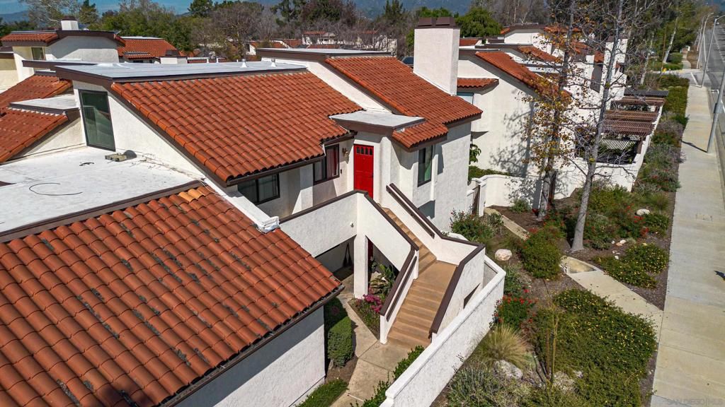 Image 39 of property listing at 895 Connors Ct, Claremont, CA 91711