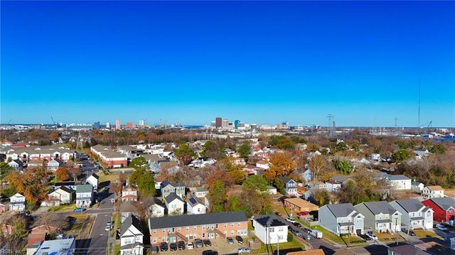 1408 Vine St, Norfolk, VA 23523