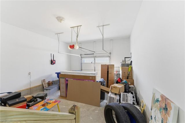 1408 Vine St, Norfolk, VA 23523