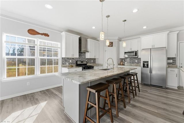 1408 Vine St, Norfolk, VA 23523