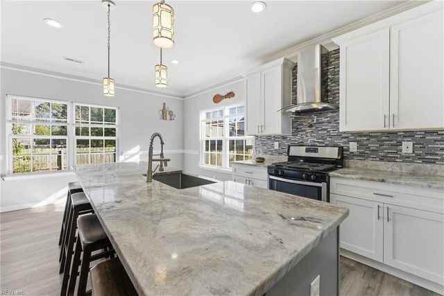 1408 Vine St, Norfolk, VA 23523