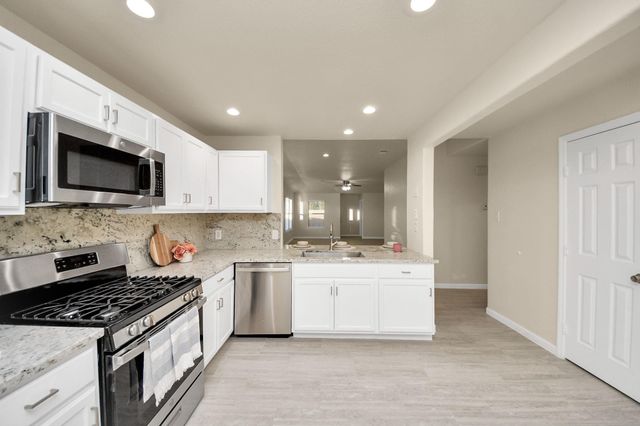 9622 Sugarblossom Lane, Sugar Land, TX 77498