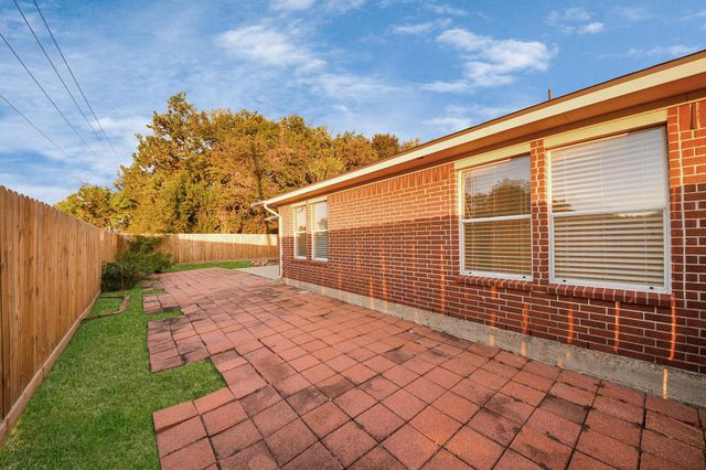 9622 Sugarblossom Lane, Sugar Land, TX 77498