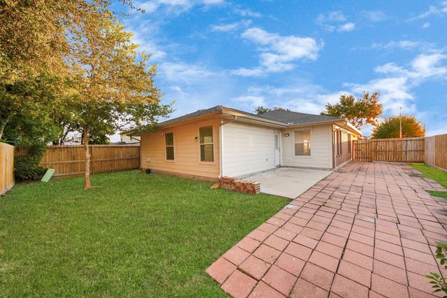 9622 Sugarblossom Lane, Sugar Land, TX 77498