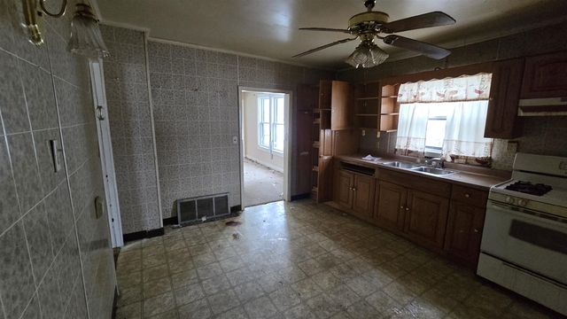 759 Emerald Street, Muskegon, MI 49442