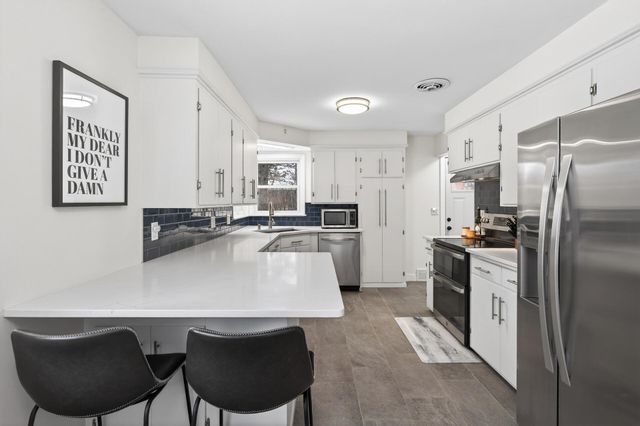 408 Natchez Avenue S, Golden Valley, MN 55416