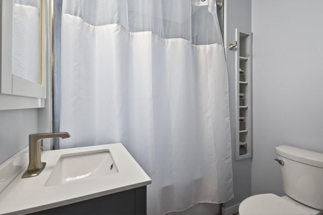 408 Natchez Avenue S, Golden Valley, MN 55416