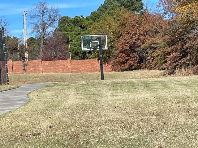 3299 Glastonbury Way, Newalla, OK 74857