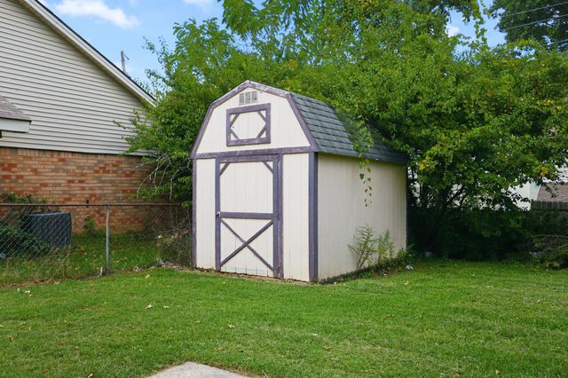 1513 Chadwick Drive, Lexington, KY 40515