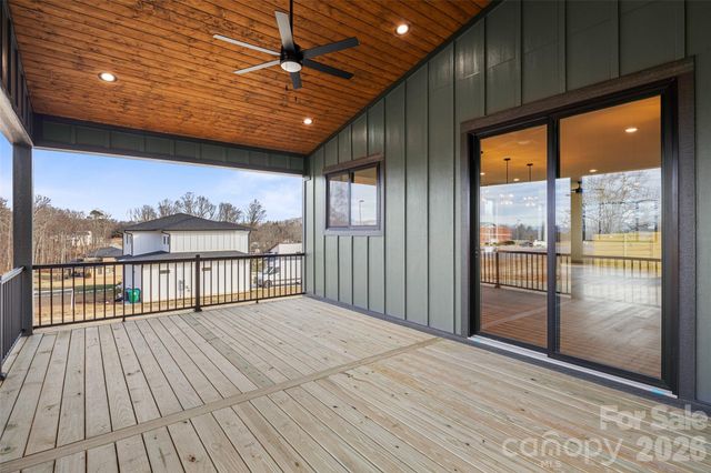 6 Scott Meadows Drive 33, Asheville, NC 28806